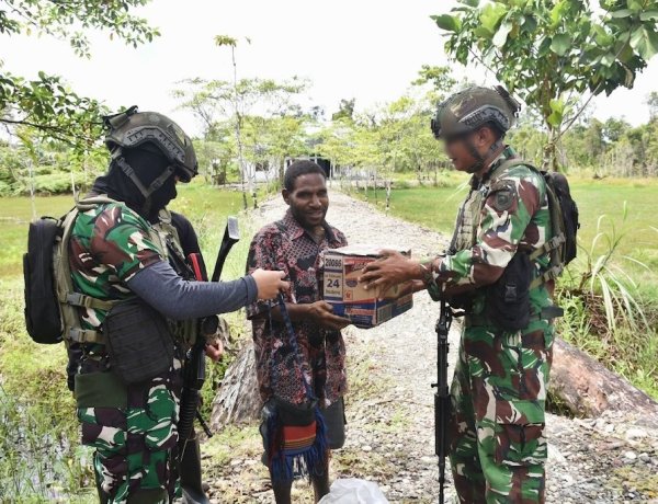 Marinir Papua Dekat Warga, Jalin Kepercayaan Lewat Komsos