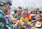Akhir Pekan Bermakna, Marinir Yonif 5 Ajak Anak Papua Belajar Membaca dan Menulis