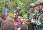 Senyum Warga Yahukimo Mengembang, Marinir Berbagi Kebahagiaan di Kampung Moruku